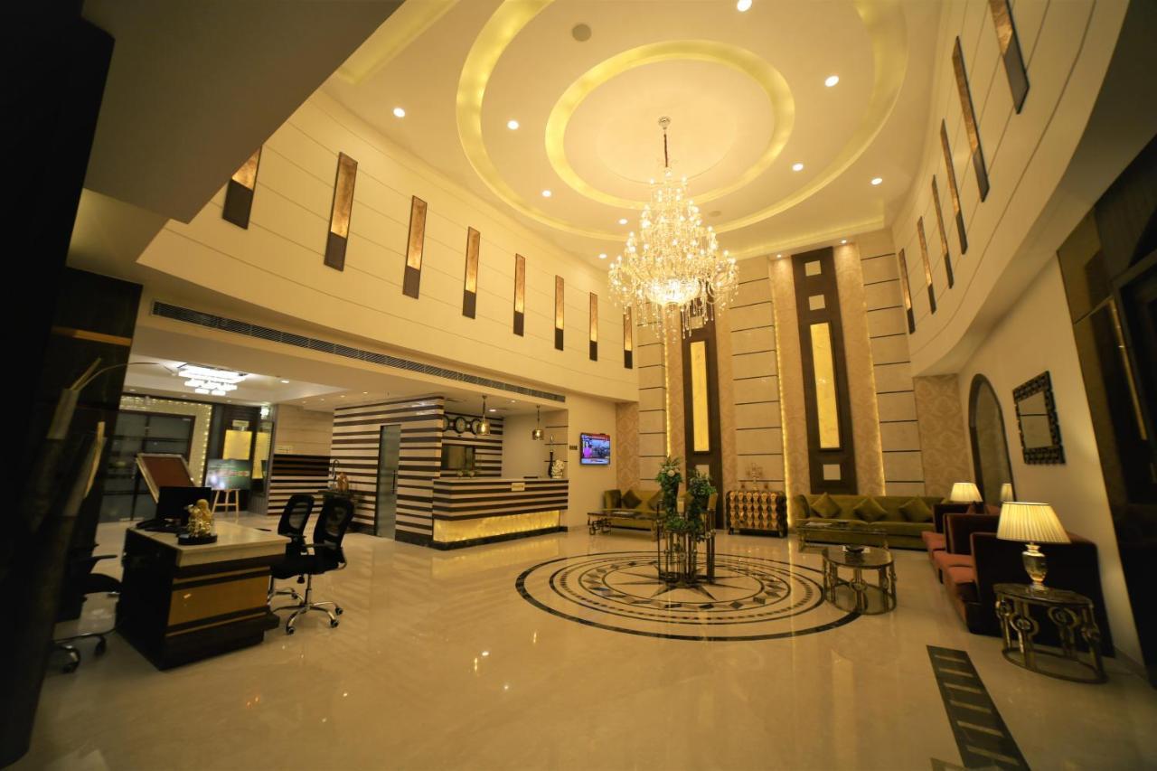 Hotel Imperia Suites Джаландхар Экстерьер фото