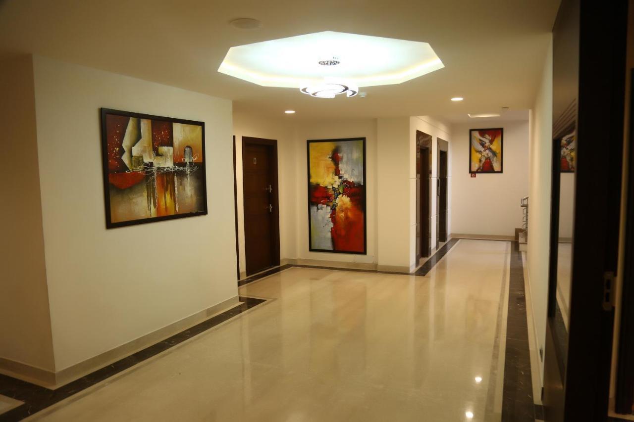 Hotel Imperia Suites Джаландхар Экстерьер фото