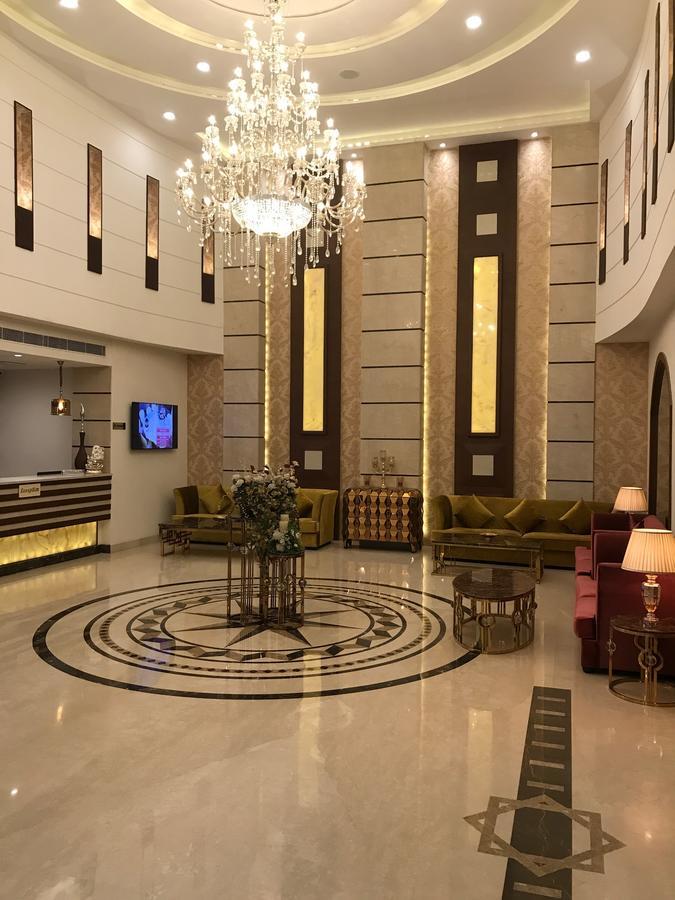 Hotel Imperia Suites Джаландхар Экстерьер фото